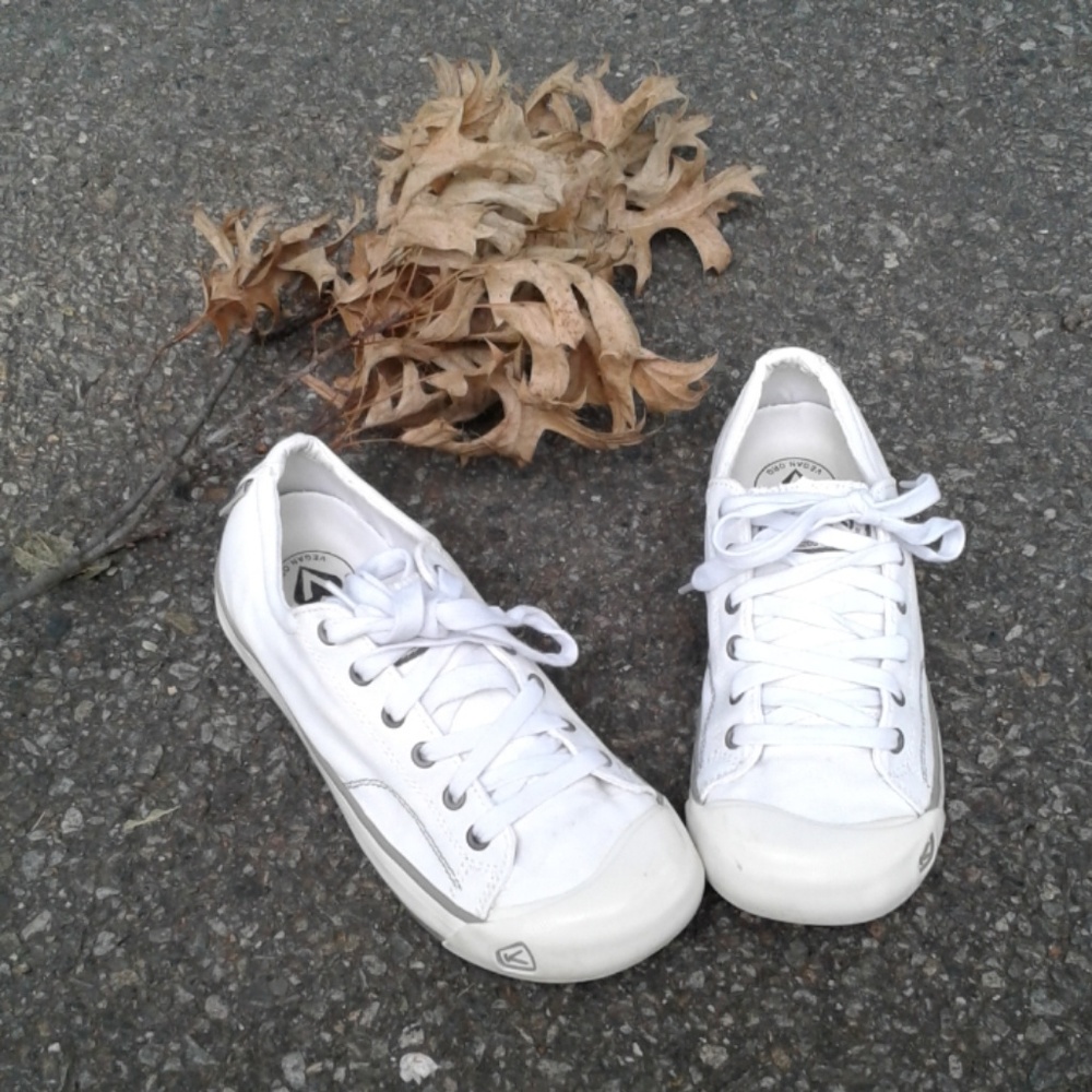 Keen Coronado lace up CANVAS Sneakers